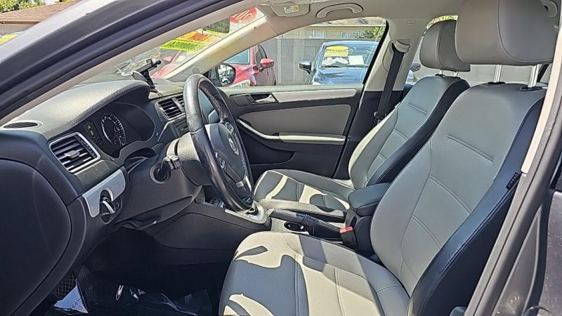 used 2014 Volkswagen Jetta Hybrid car