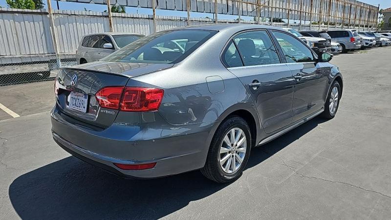used 2014 Volkswagen Jetta Hybrid car