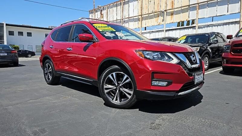 used 2017 Nissan Rogue car, priced at $13,995