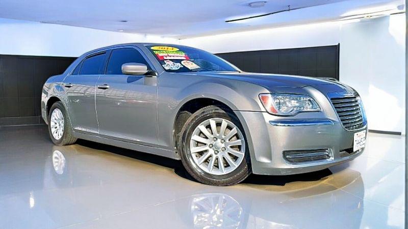 used 2014 Chrysler 300 car