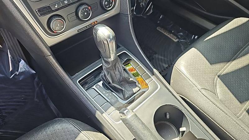used 2014 Volkswagen Passat car