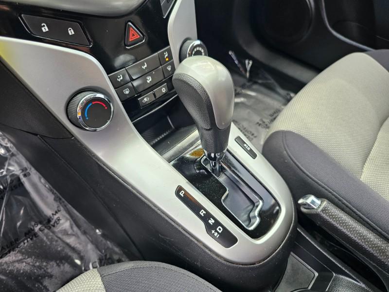 used 2014 Chevrolet Cruze car, priced at $7,995