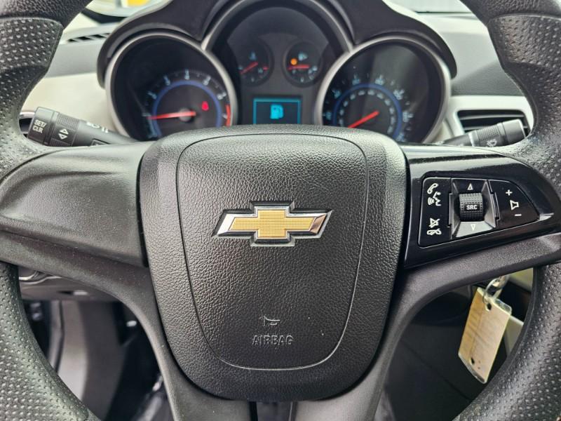 used 2014 Chevrolet Cruze car, priced at $7,995