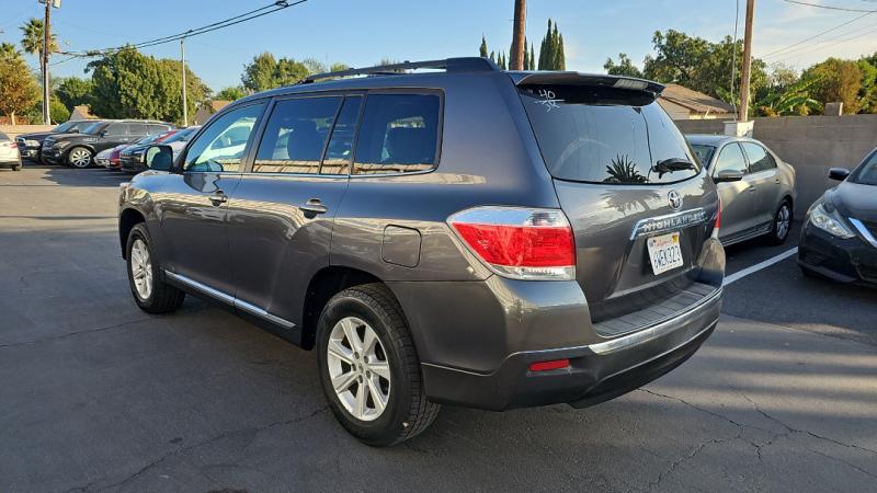 used 2012 Toyota Highlander car, priced at $13,888