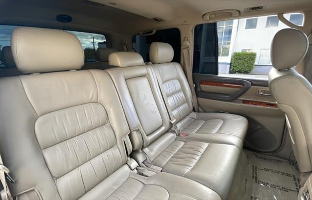 used 2006 Lexus LX 470 car, priced at $18,745