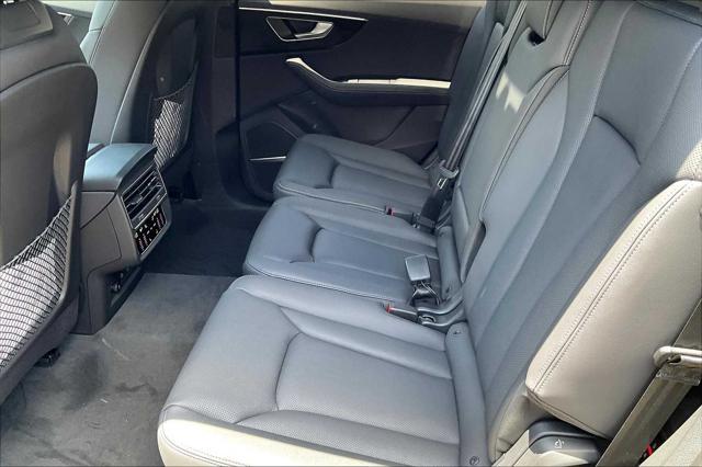 new 2025 Audi Q7 car, priced at $76,350