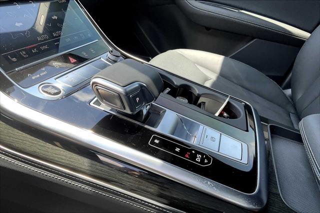 new 2025 Audi Q7 car, priced at $76,350
