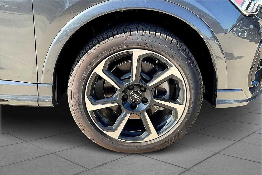 new 2025 Audi Q3 car, priced at $44,759