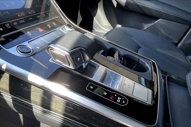 new 2025 Audi Q7 car, priced at $78,805