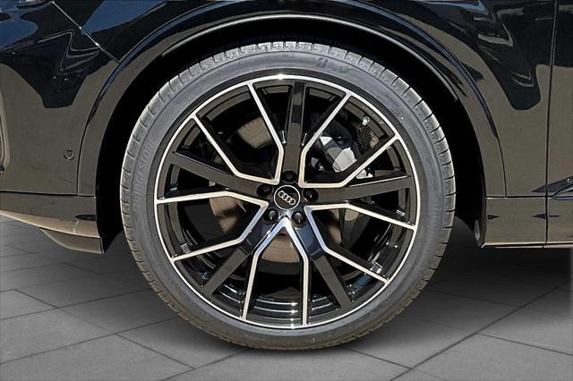 new 2025 Audi Q7 car, priced at $78,805