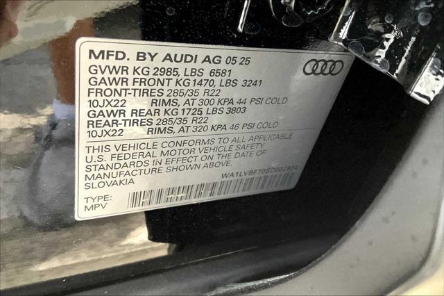 new 2025 Audi Q7 car, priced at $78,805
