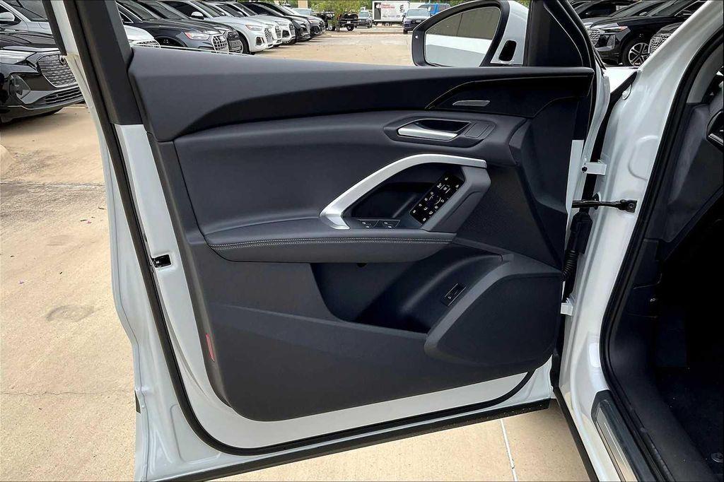 new 2025 Audi Q5 car, priced at $60,440