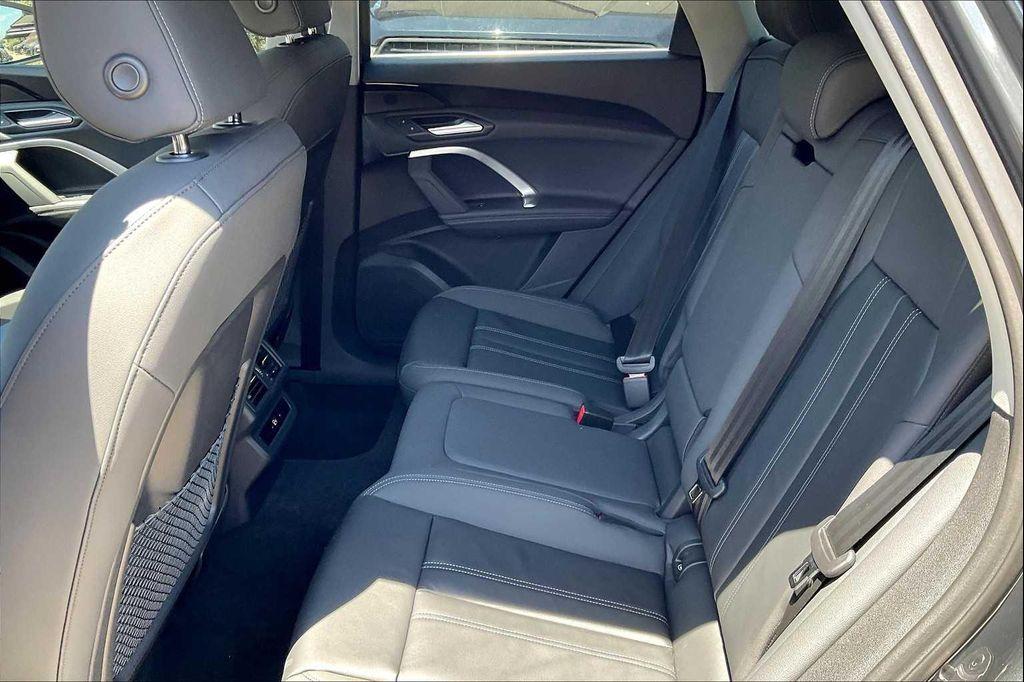 new 2025 Audi Q5 car, priced at $58,075