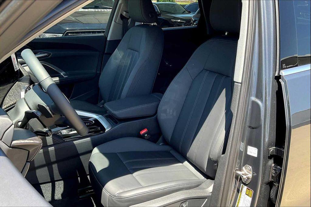 new 2025 Audi Q5 car, priced at $58,075