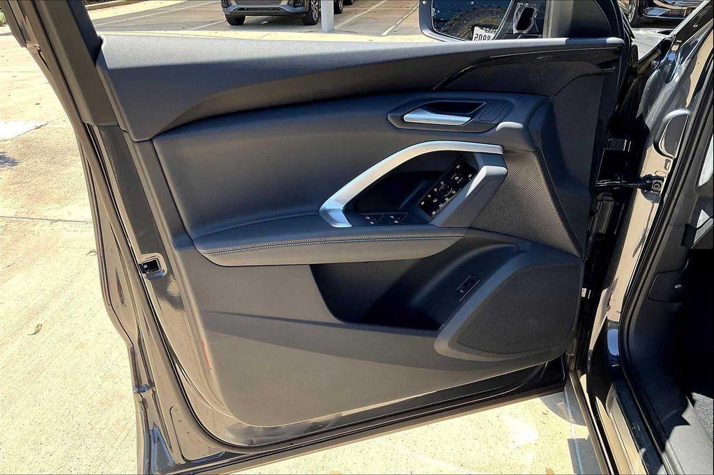 new 2025 Audi Q5 car, priced at $58,075