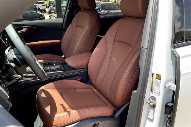 new 2025 Audi Q7 car, priced at $74,077