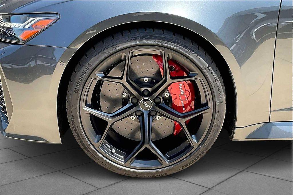 new 2026 Audi RS 6 Avant car, priced at $156,865