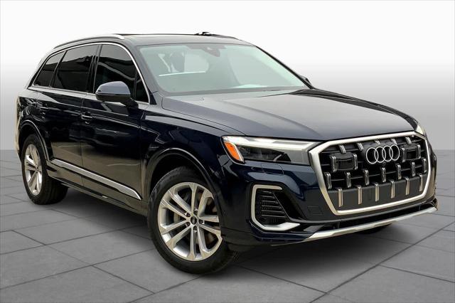 new 2025 Audi Q7 car, priced at $72,600