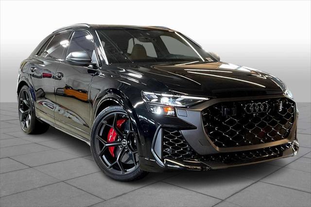 new 2025 Audi RS Q8 car, priced at $151,640