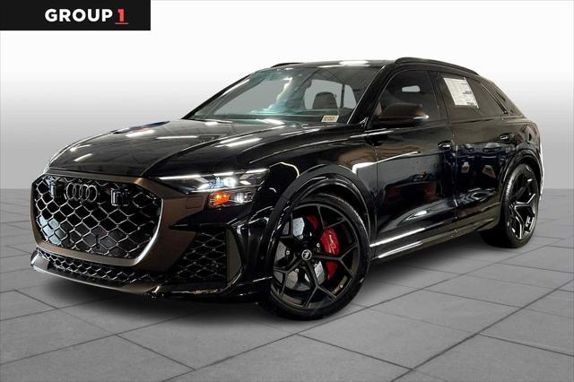 new 2025 Audi RS Q8 car, priced at $151,640
