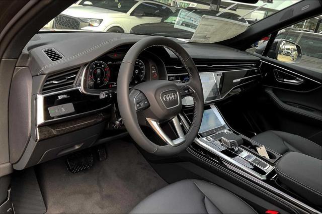 new 2025 Audi Q7 car, priced at $77,840