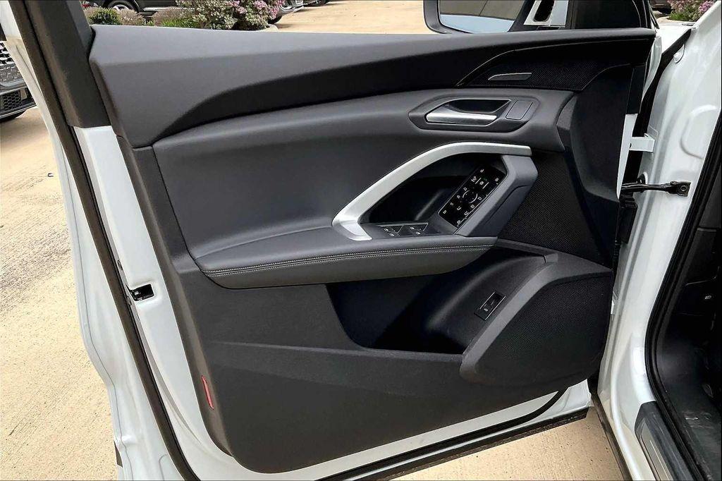 new 2025 Audi Q5 car, priced at $64,250