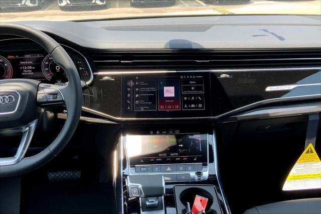 new 2025 Audi Q7 car, priced at $68,620