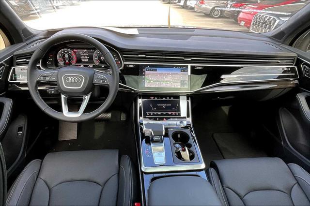 new 2025 Audi Q7 car, priced at $89,470