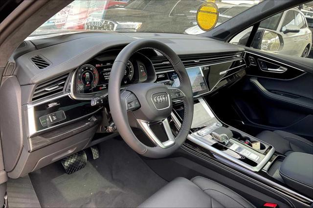 new 2025 Audi Q7 car, priced at $89,470