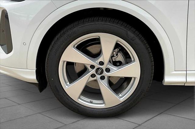 new 2025 Audi Q5 car, priced at $61,850