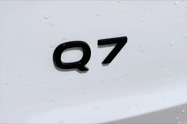 new 2025 Audi Q7 car, priced at $75,700