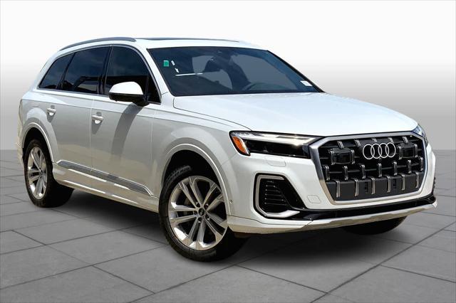 new 2025 Audi Q7 car, priced at $75,700