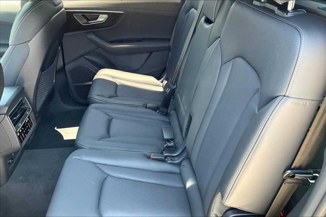 new 2025 Audi Q7 car, priced at $90,245