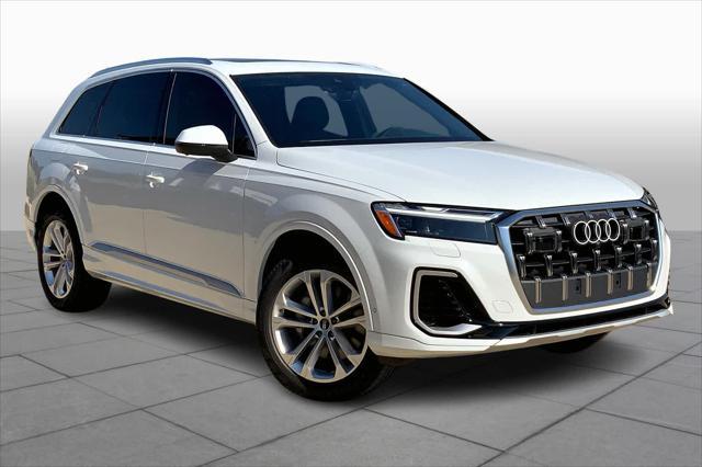 new 2025 Audi Q7 car, priced at $66,020