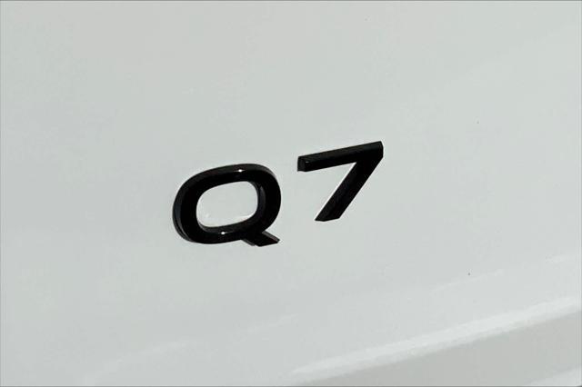 new 2025 Audi Q7 car, priced at $77,750