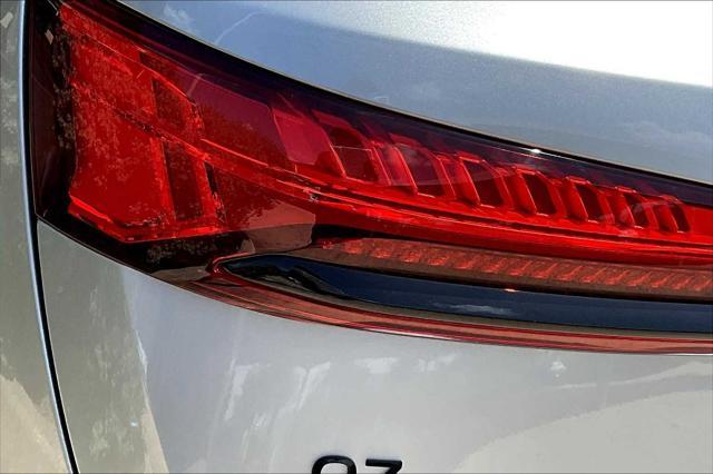 new 2025 Audi Q7 car, priced at $85,105