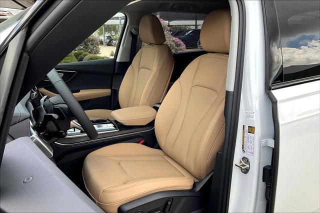 new 2025 Audi Q7 car, priced at $78,805