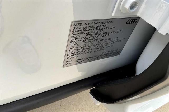 new 2025 Audi Q7 car, priced at $78,805