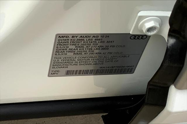 new 2025 Audi Q7 car, priced at $69,305