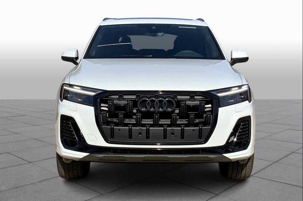 new 2025 Audi Q7 car, priced at $77,450