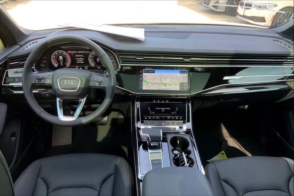new 2025 Audi Q7 car, priced at $77,450