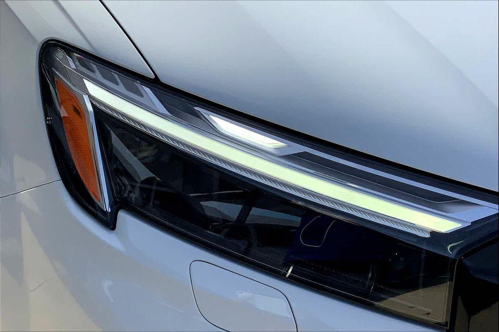 new 2025 Audi Q7 car, priced at $77,450