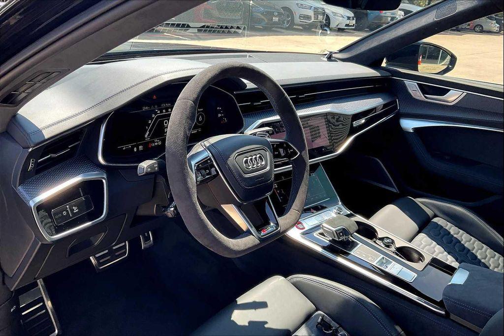 new 2025 Audi RS 6 Avant car, priced at $160,245