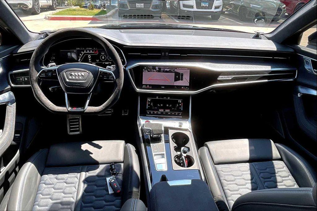 new 2025 Audi RS 6 Avant car, priced at $160,245