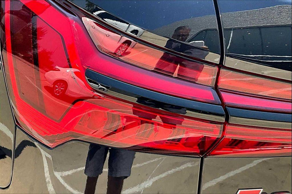 new 2025 Audi RS 6 Avant car, priced at $160,245