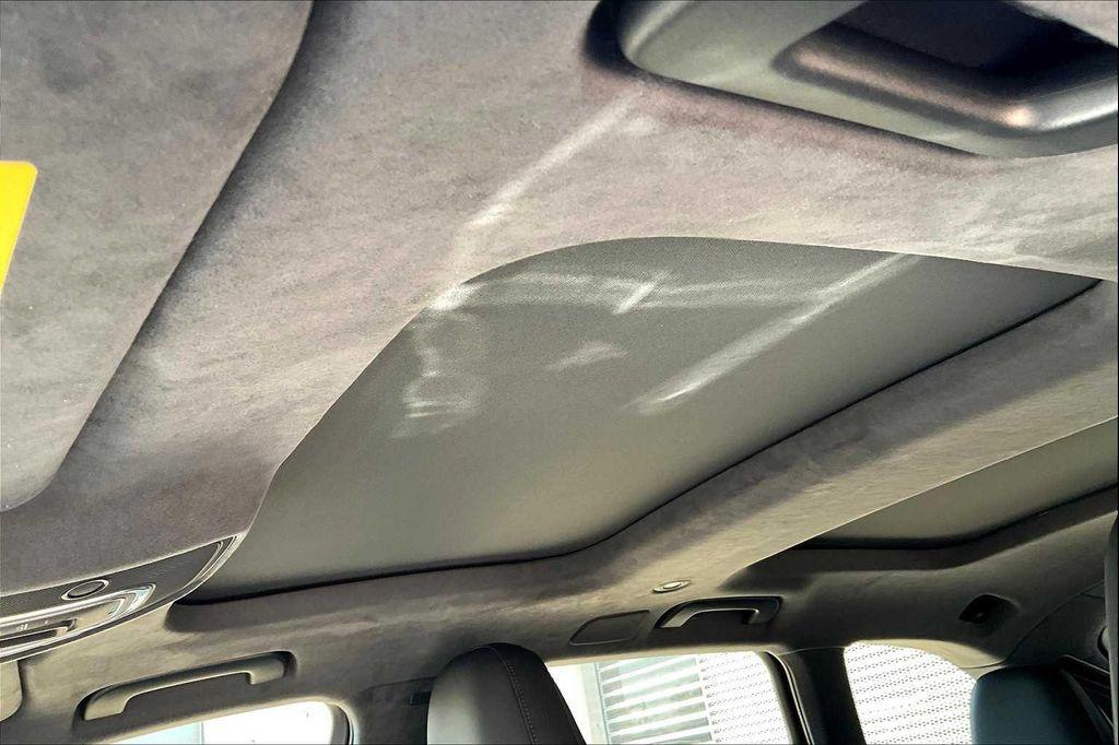 new 2025 Audi RS 6 Avant car, priced at $160,245