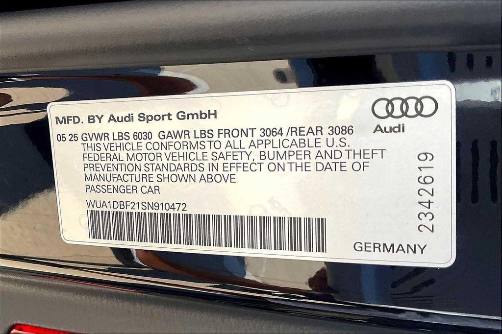 new 2025 Audi RS 6 Avant car, priced at $160,245