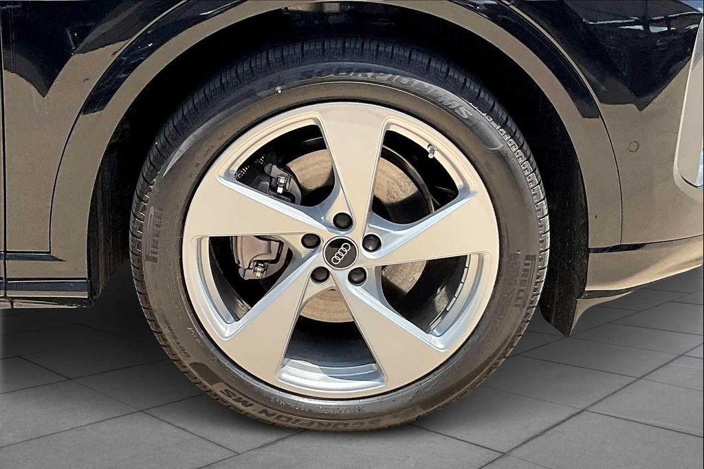 new 2025 Audi Q5 car, priced at $64,900