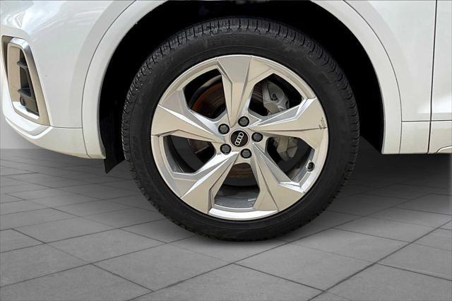 used 2025 Audi Q5 car, priced at $50,700