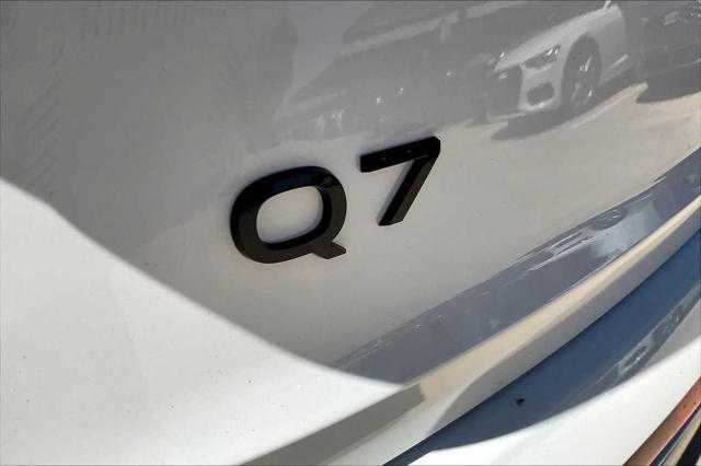 new 2025 Audi Q7 car, priced at $76,480